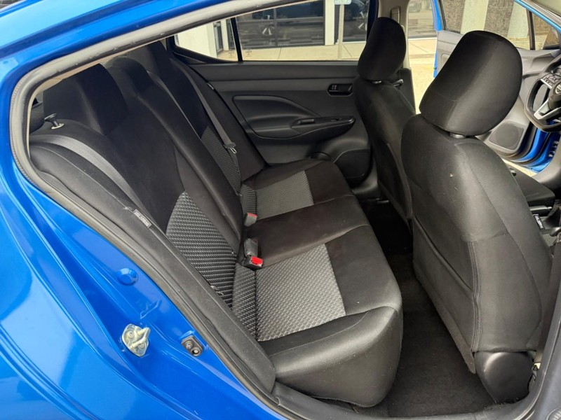 Nissan Versa Vehicle Image 13