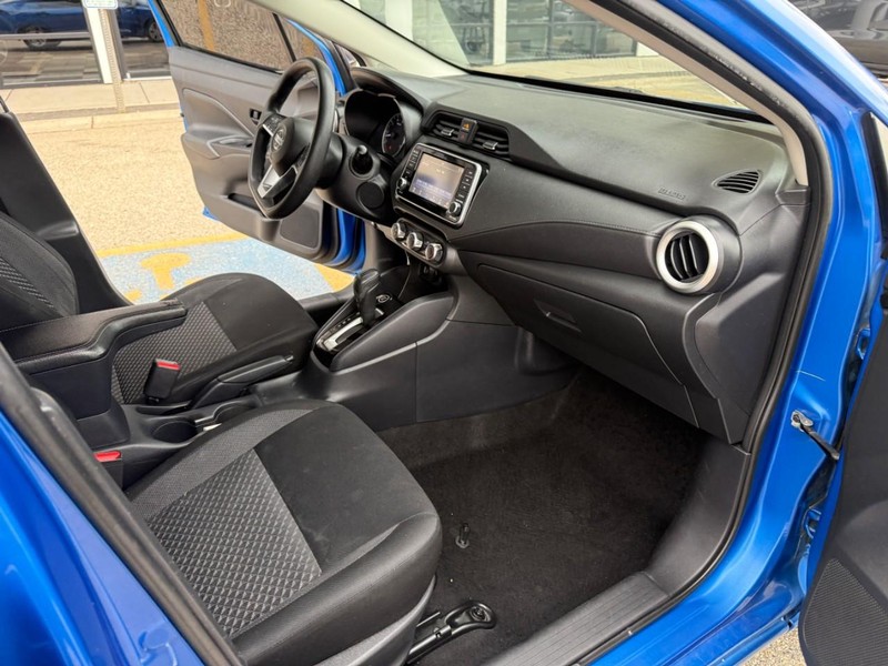 Nissan Versa Vehicle Image 16