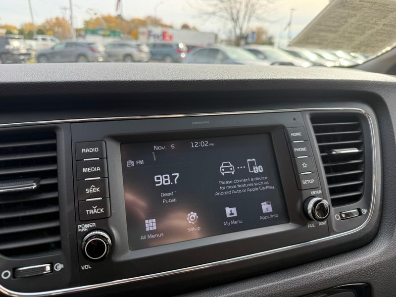 Kia Sedona Vehicle Image 27