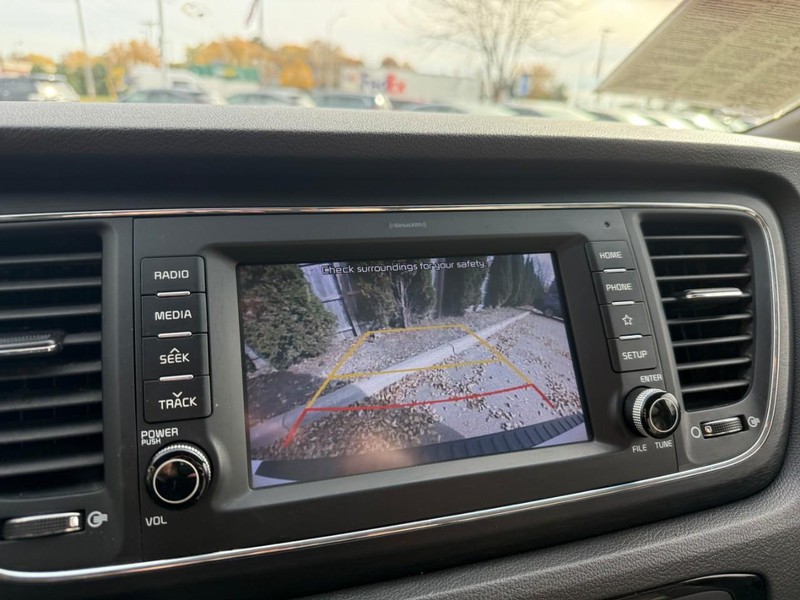 Kia Sedona Vehicle Image 28