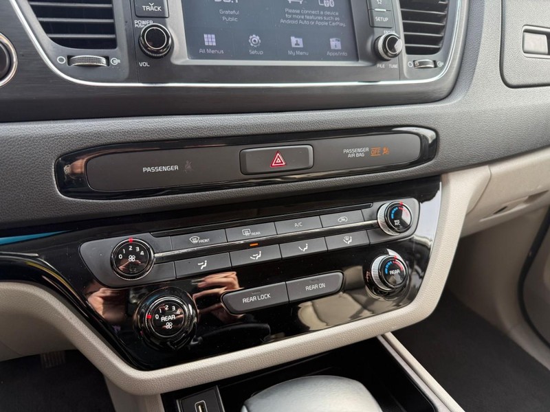Kia Sedona Vehicle Image 29