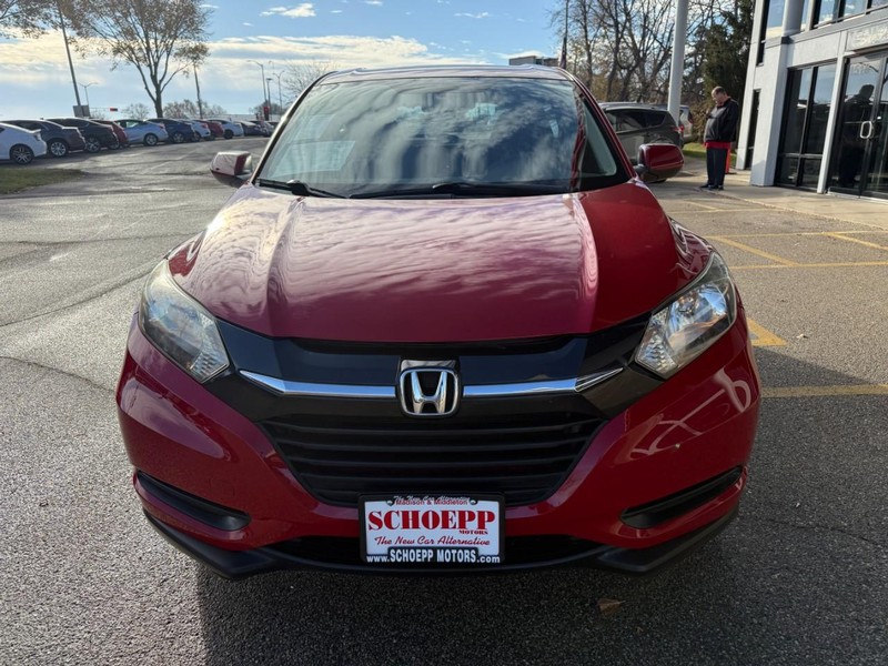 Honda HR-V Vehicle Image 02
