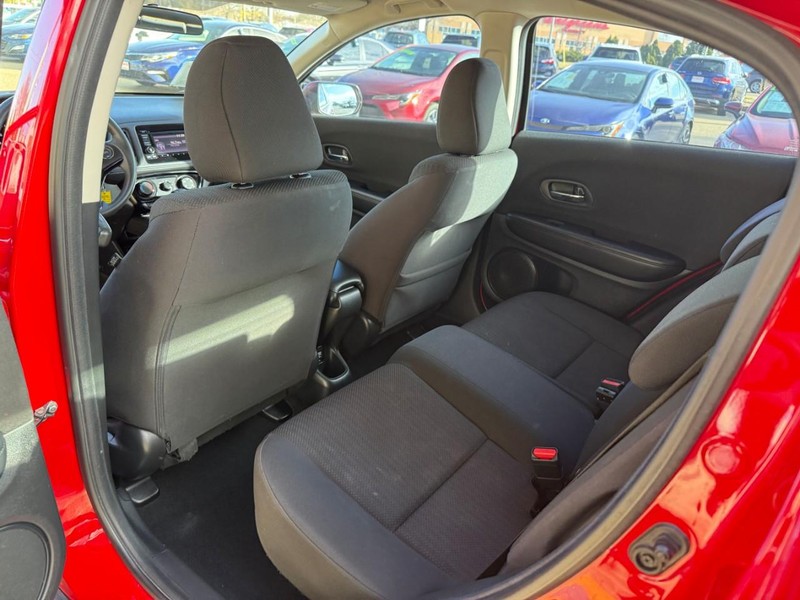 Honda HR-V Vehicle Image 12