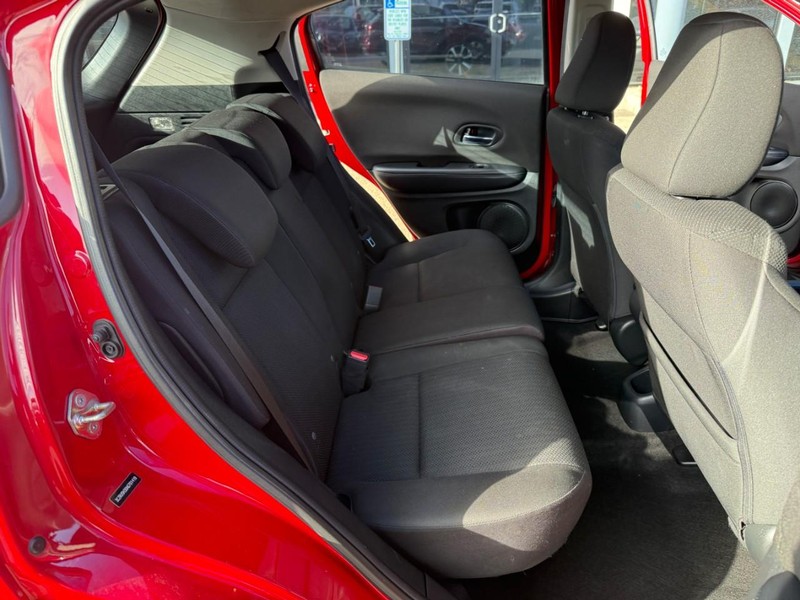 Honda HR-V Vehicle Image 14