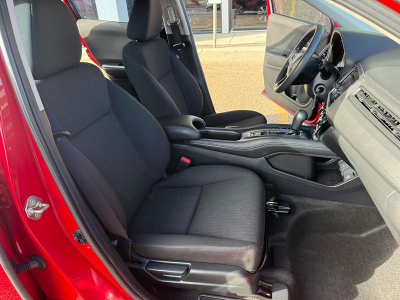 Honda HR-V Vehicle Image 16