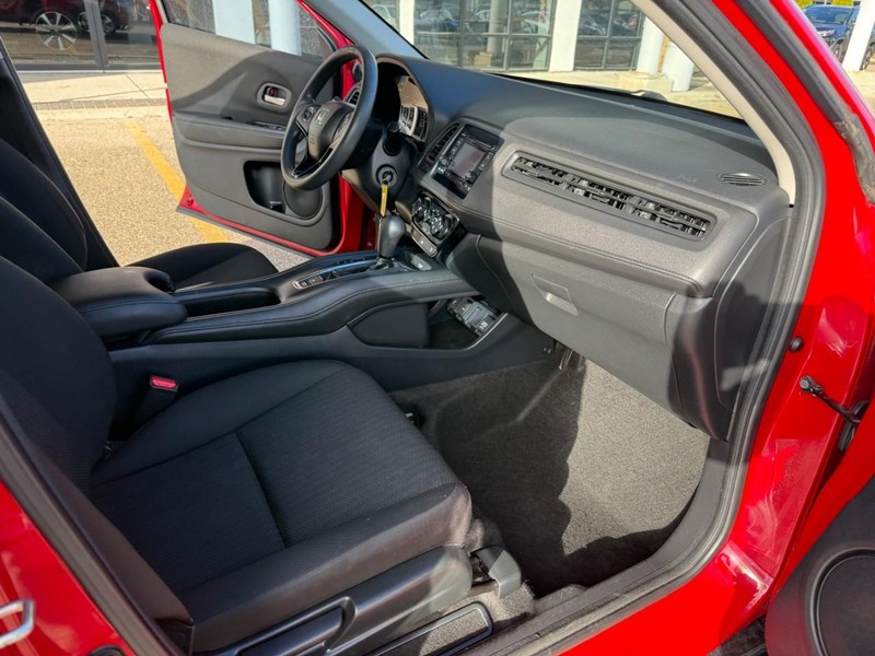 Honda HR-V Vehicle Image 17