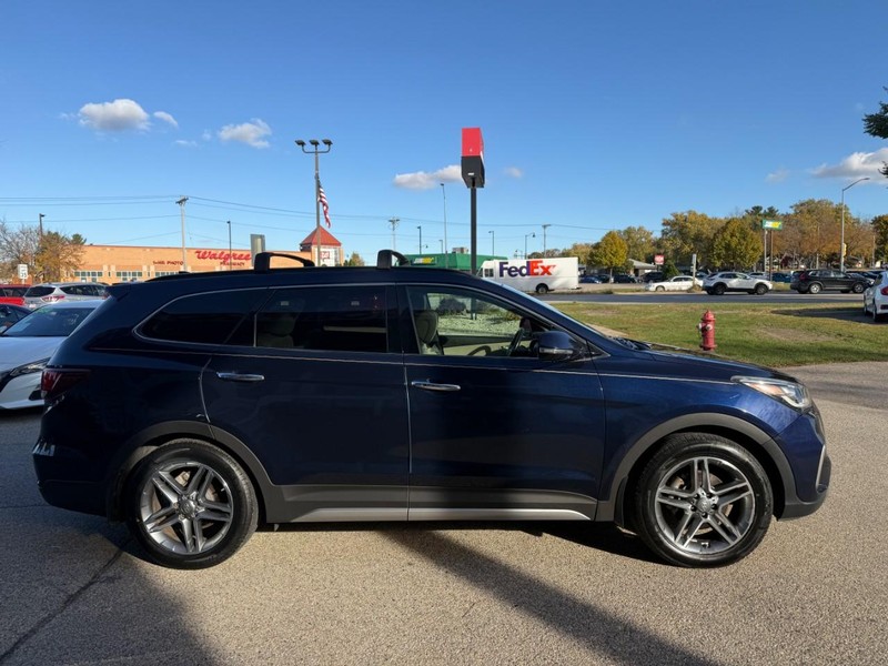 Hyundai Santa Fe Vehicle Image 04