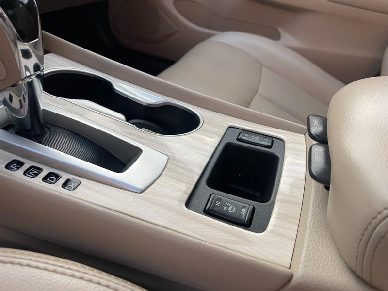Nissan Altima Vehicle Image 23