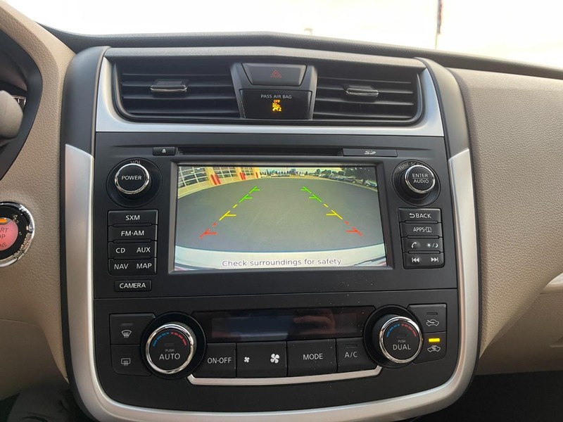 Nissan Altima Vehicle Image 31