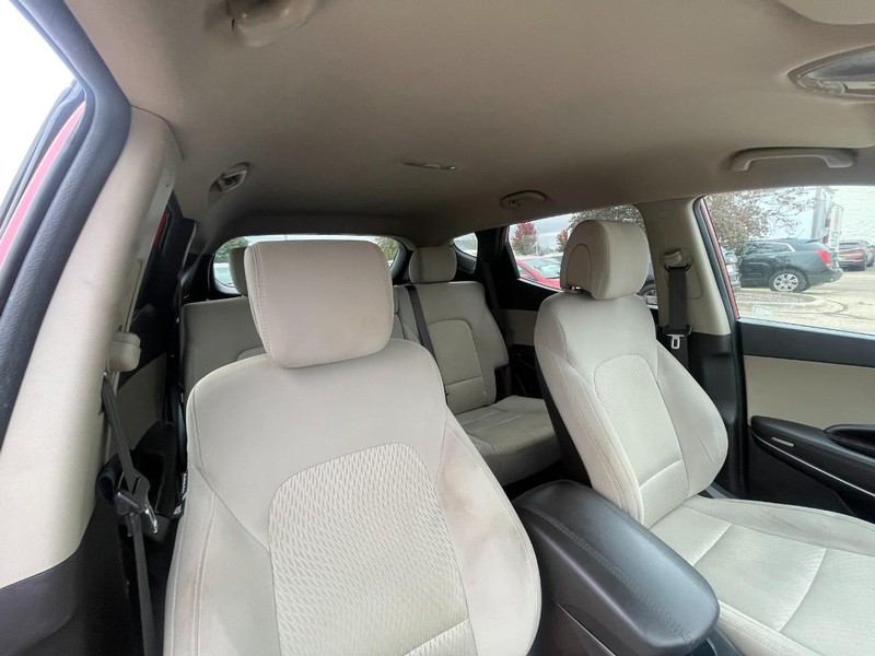 Hyundai Santa Fe Sport Vehicle Image 04