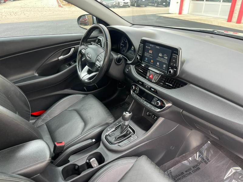 Hyundai Elantra GT Vehicle Image 06