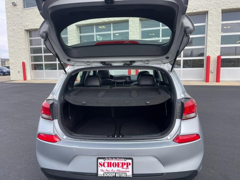 Hyundai Elantra GT Vehicle Image 14