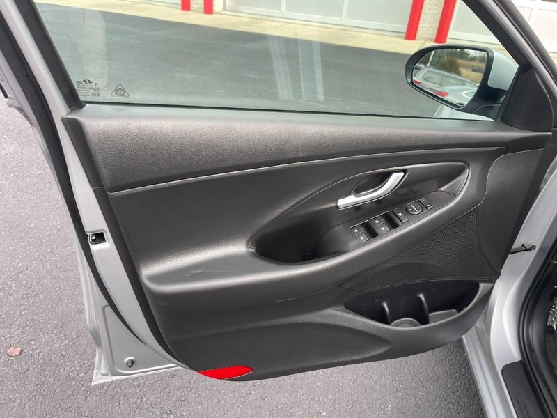 Hyundai Elantra GT Vehicle Image 18