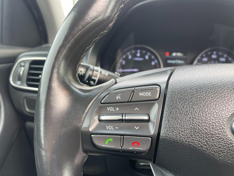 Hyundai Elantra GT Vehicle Image 24