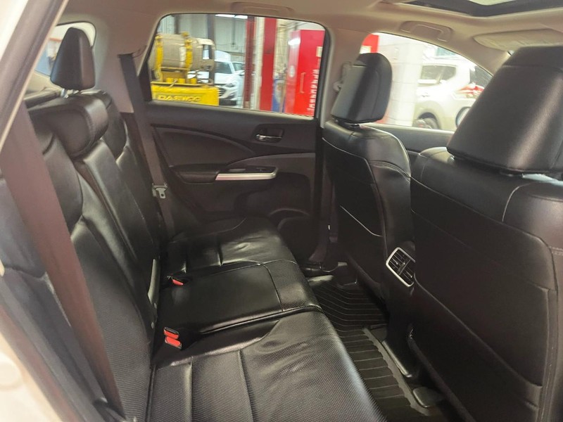 Honda CR-V Vehicle Image 13