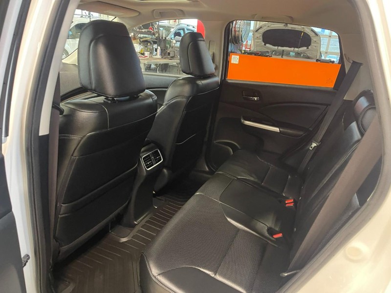 Honda CR-V Vehicle Image 17