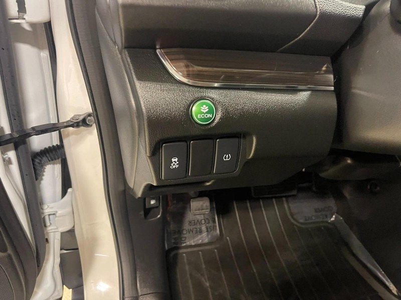 Honda CR-V Vehicle Image 21