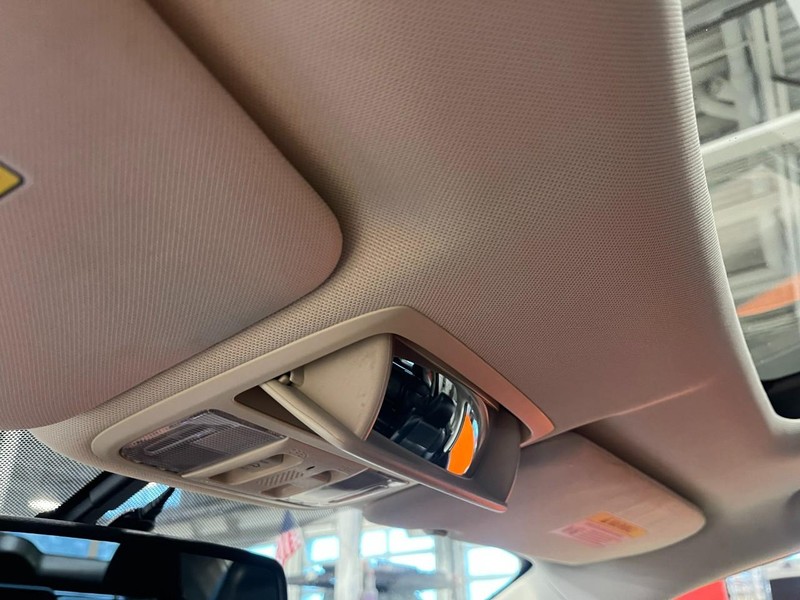 Honda CR-V Vehicle Image 32