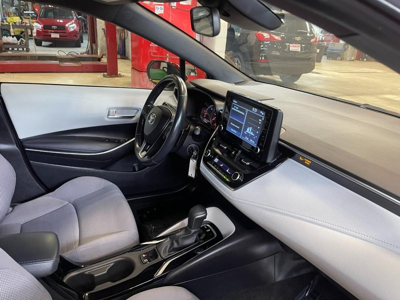 Toyota Corolla Vehicle Image 09