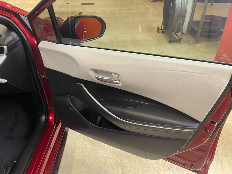 Toyota Corolla Vehicle Image 11