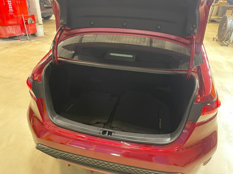 Toyota Corolla Vehicle Image 15