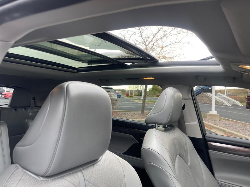 Toyota Highlander Vehicle Image 08