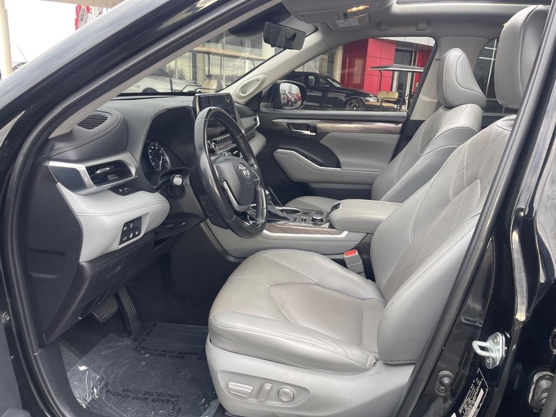 Toyota Highlander Vehicle Image 20