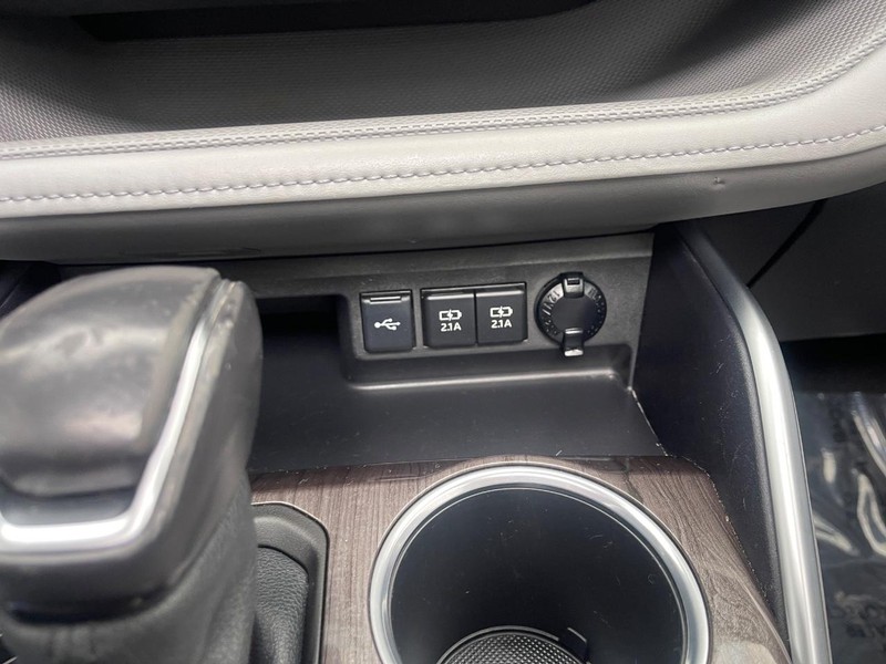 Toyota Highlander Vehicle Image 32