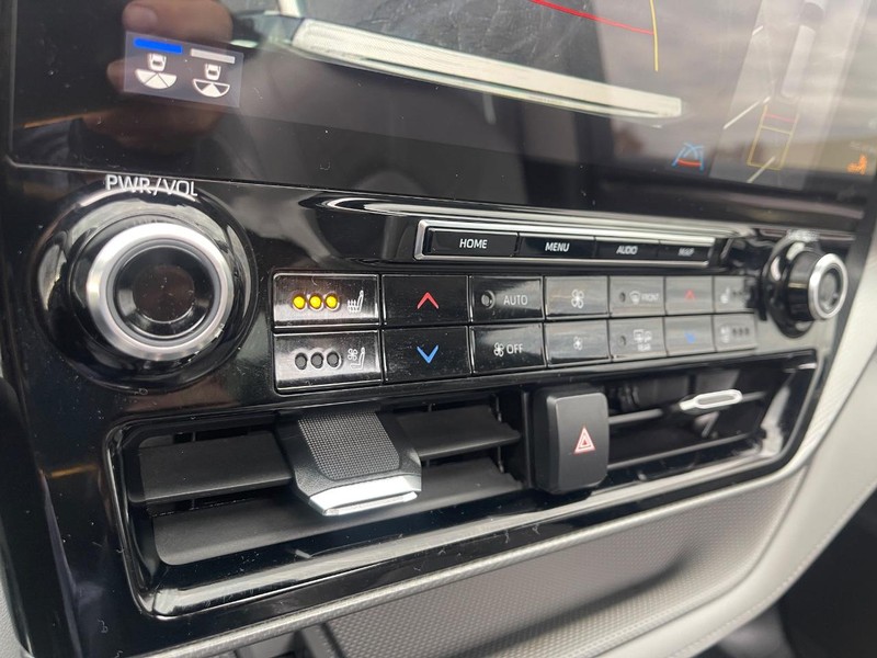 Toyota Highlander Vehicle Image 35