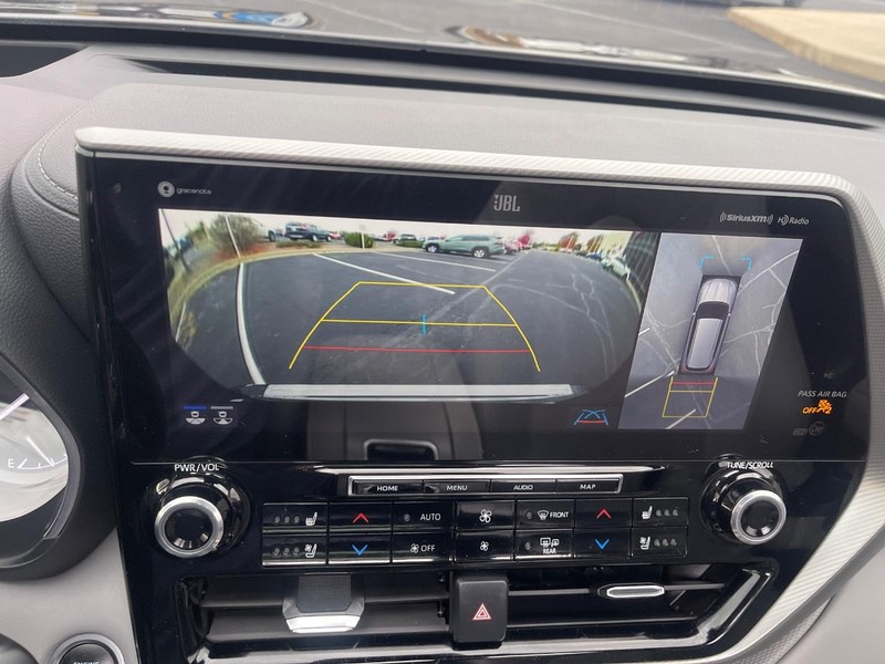 Toyota Highlander Vehicle Image 36