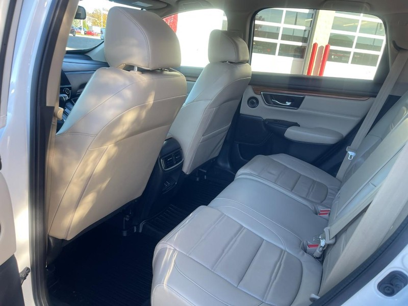 Honda CR-V Vehicle Image 18