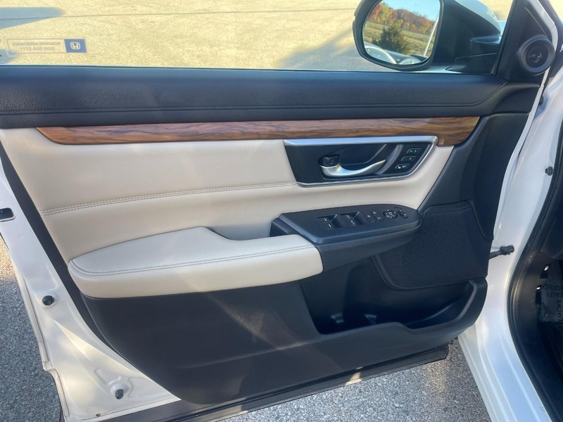 Honda CR-V Vehicle Image 21