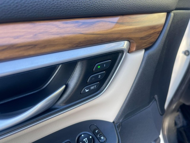 Honda CR-V Vehicle Image 22