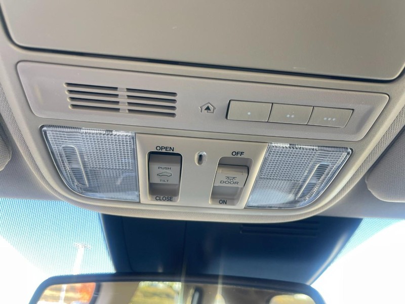 Honda CR-V Vehicle Image 36