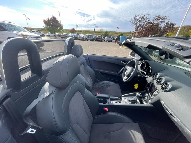 Audi TT Vehicle Image 03