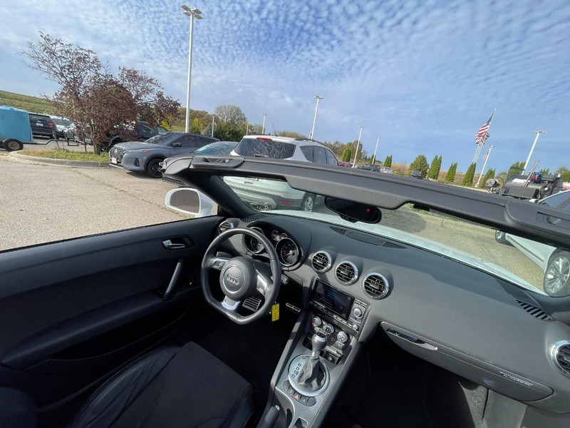 Audi TT Vehicle Image 04