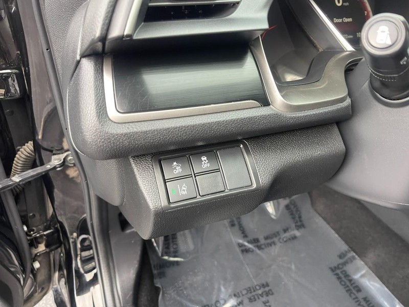 Honda Civic Hatchback Vehicle Image 16