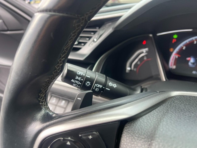 Honda Civic Hatchback Vehicle Image 20