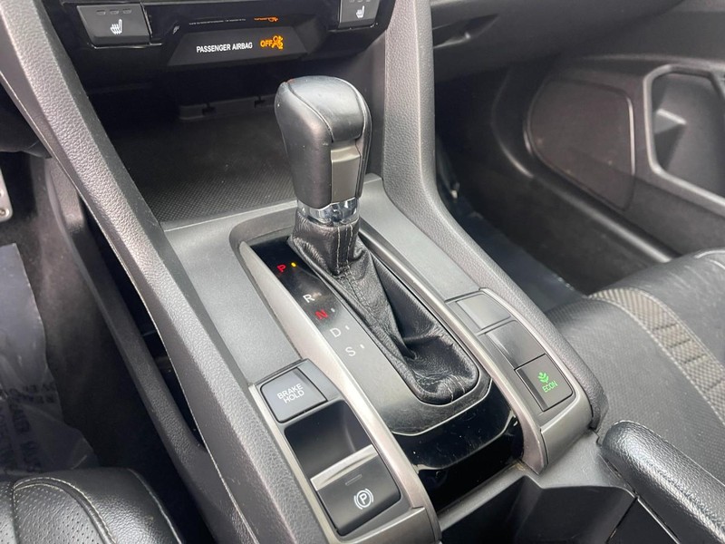 Honda Civic Hatchback Vehicle Image 23