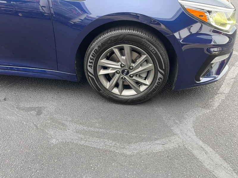 Kia Optima Vehicle Image 06