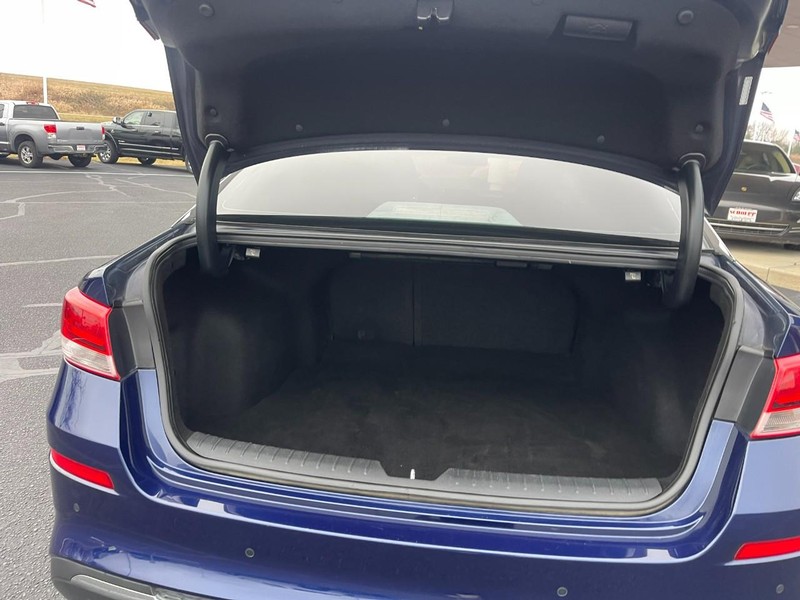 Kia Optima Vehicle Image 14