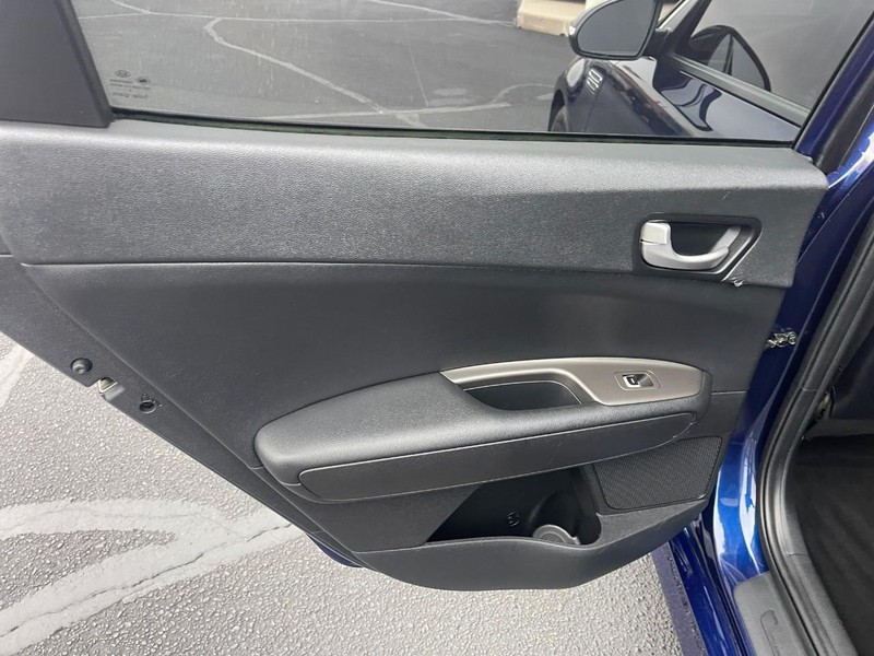 Kia Optima Vehicle Image 16