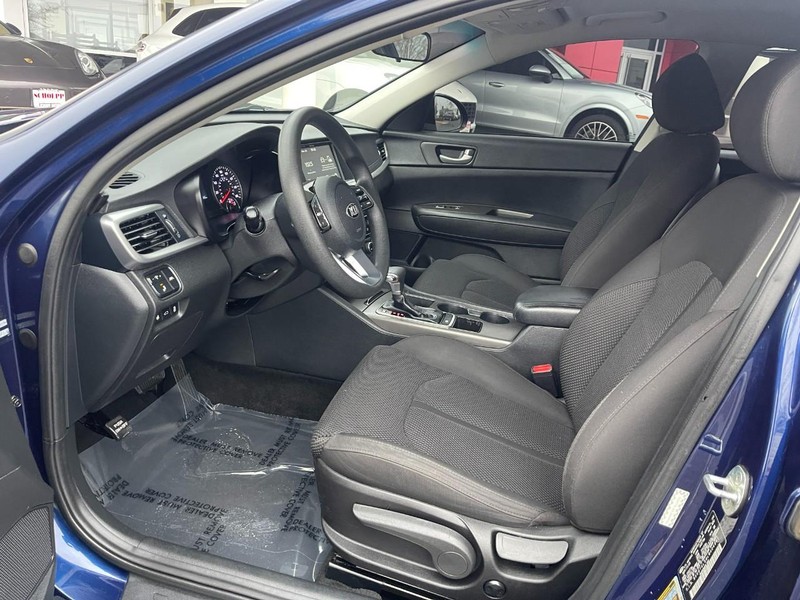 Kia Optima Vehicle Image 17