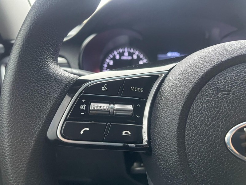 Kia Optima Vehicle Image 22