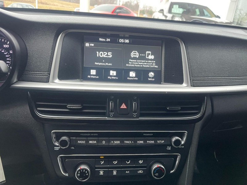 Kia Optima Vehicle Image 28