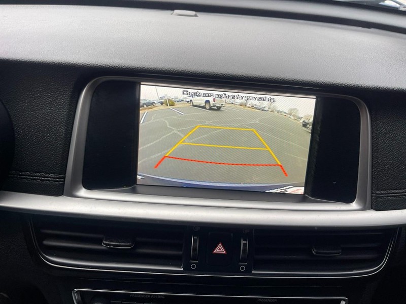 Kia Optima Vehicle Image 29