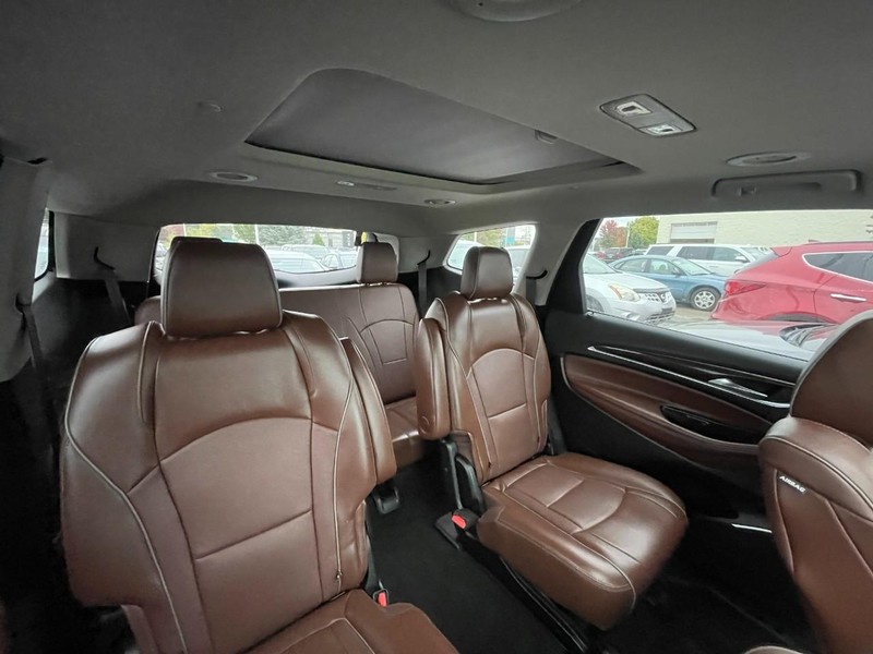 Buick Enclave Vehicle Image 04