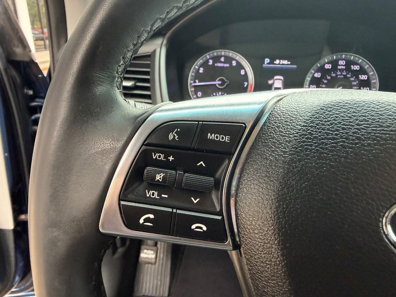 Hyundai Sonata Vehicle Image 20