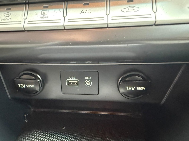 Hyundai Sonata Vehicle Image 28