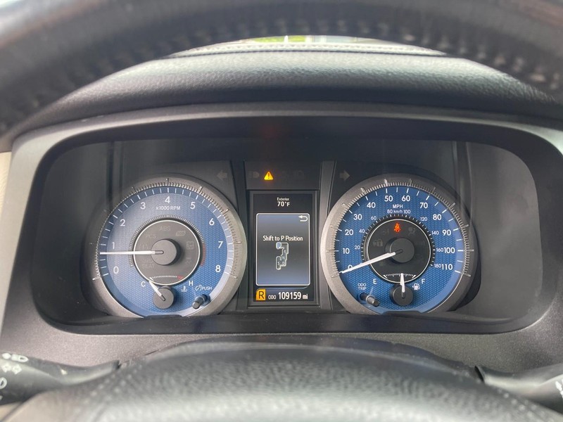 Toyota Sienna Vehicle Image 18